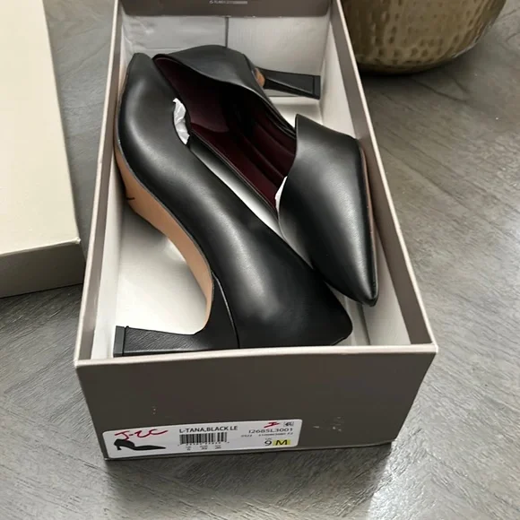 FRANCO SARTO Tana Pumps - Picture 2 of 9